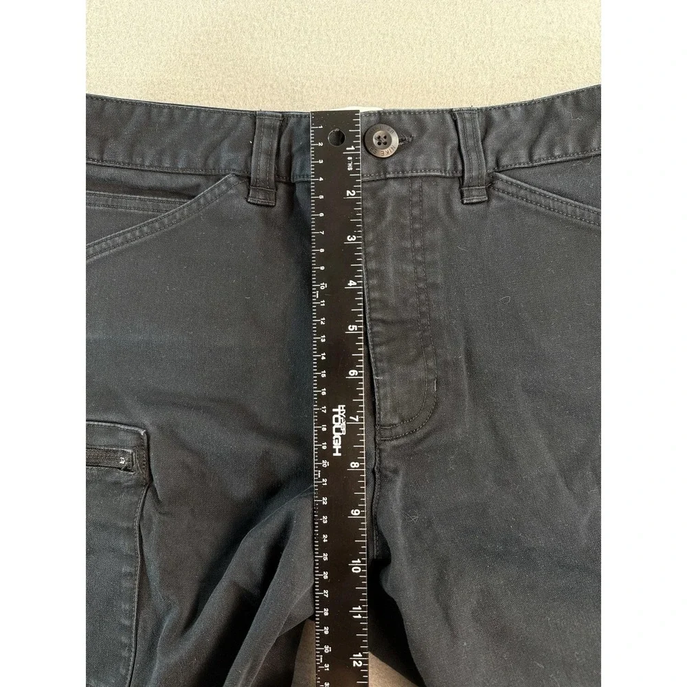 Nike SB Shorts Mens 30 Black Cargo Stretch 8 Inseam Skateboarding DH2939-010